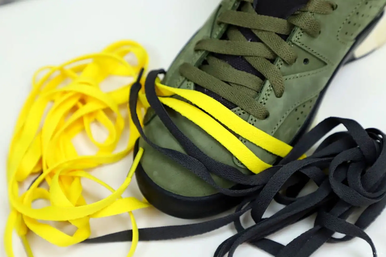 X RETRO JORDAN 6 Kimikick 'OLIVE' SCOTT TRAVIS AIR 0814
